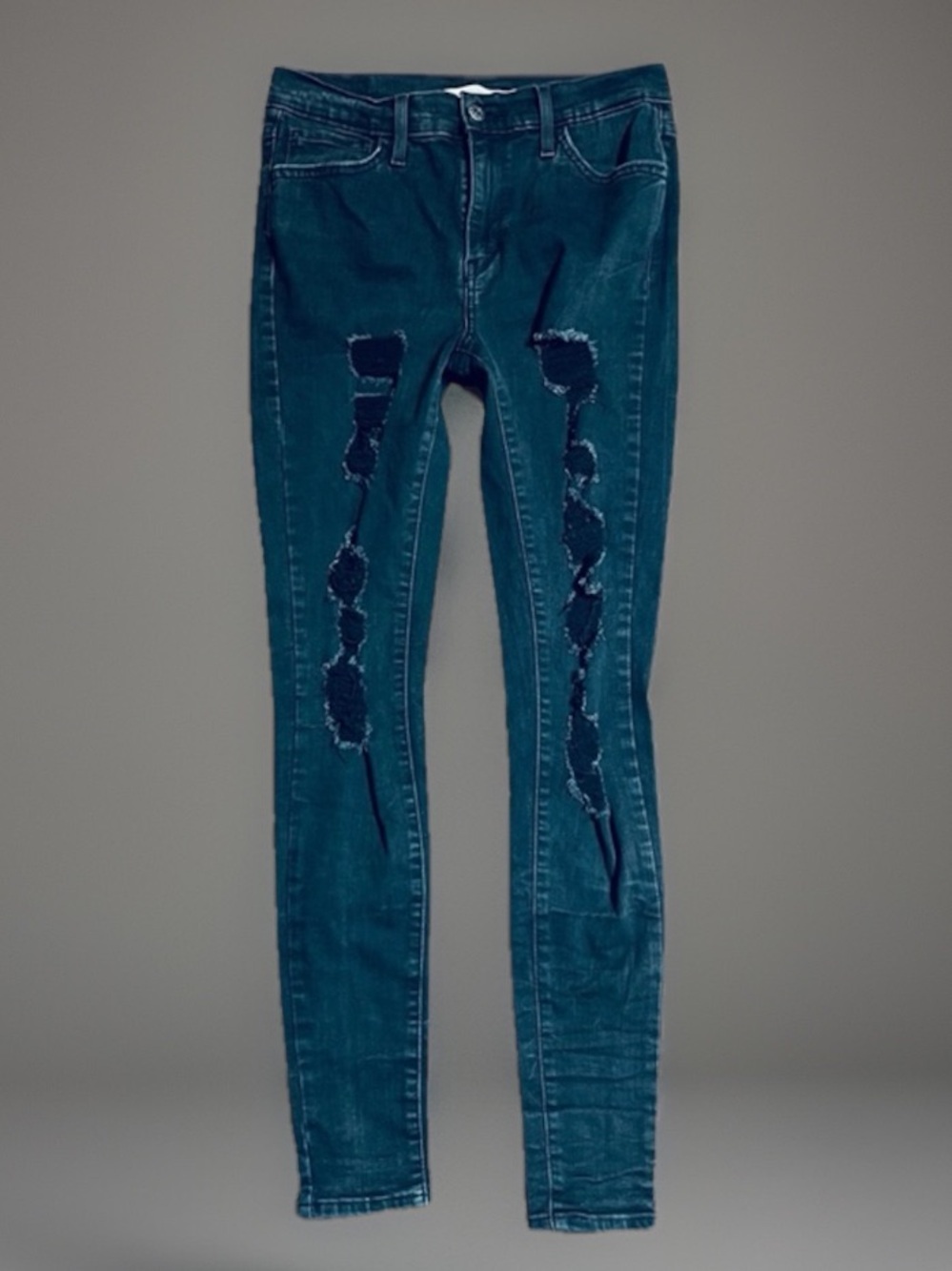 720 high-rise super skinny size 28 Levi’s factory ripped jeans charcoal black